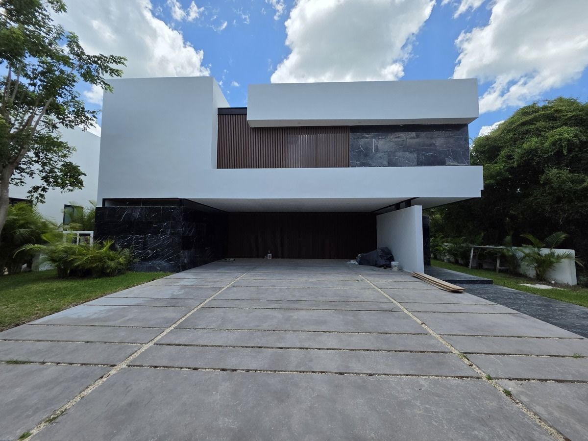 Casa de Lujo en Paseo Jaguar, Yucatán Country Club