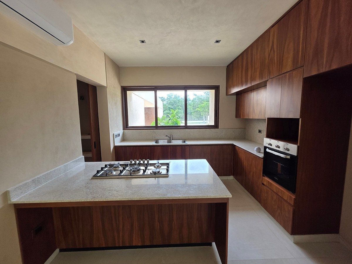 Casa en Provincia: 578 m², 4 recámaras y precio final de oportunidad en $12.49 M · 10