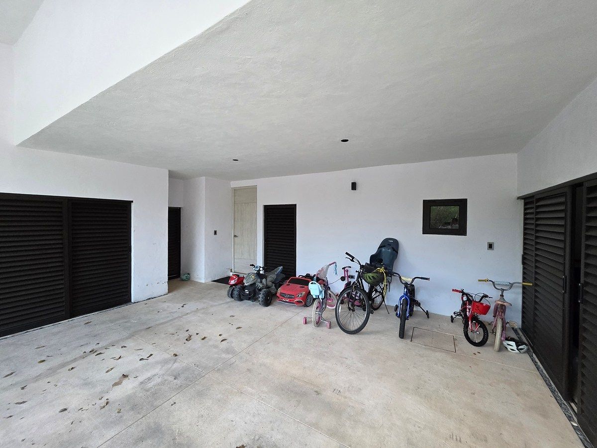 Casa en Venta en Yucatán Country Club · 7