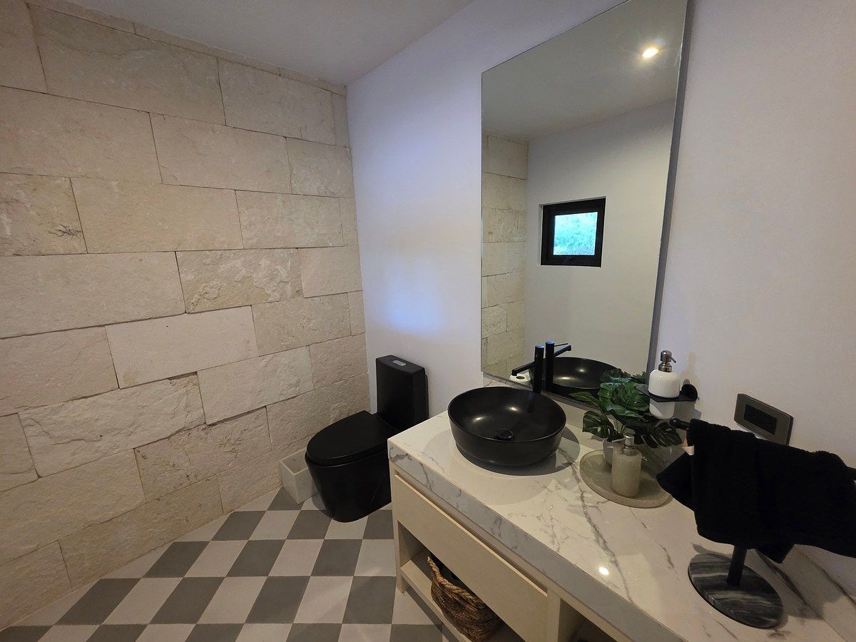 Casa en Venta en Yucatán Country Club · 10