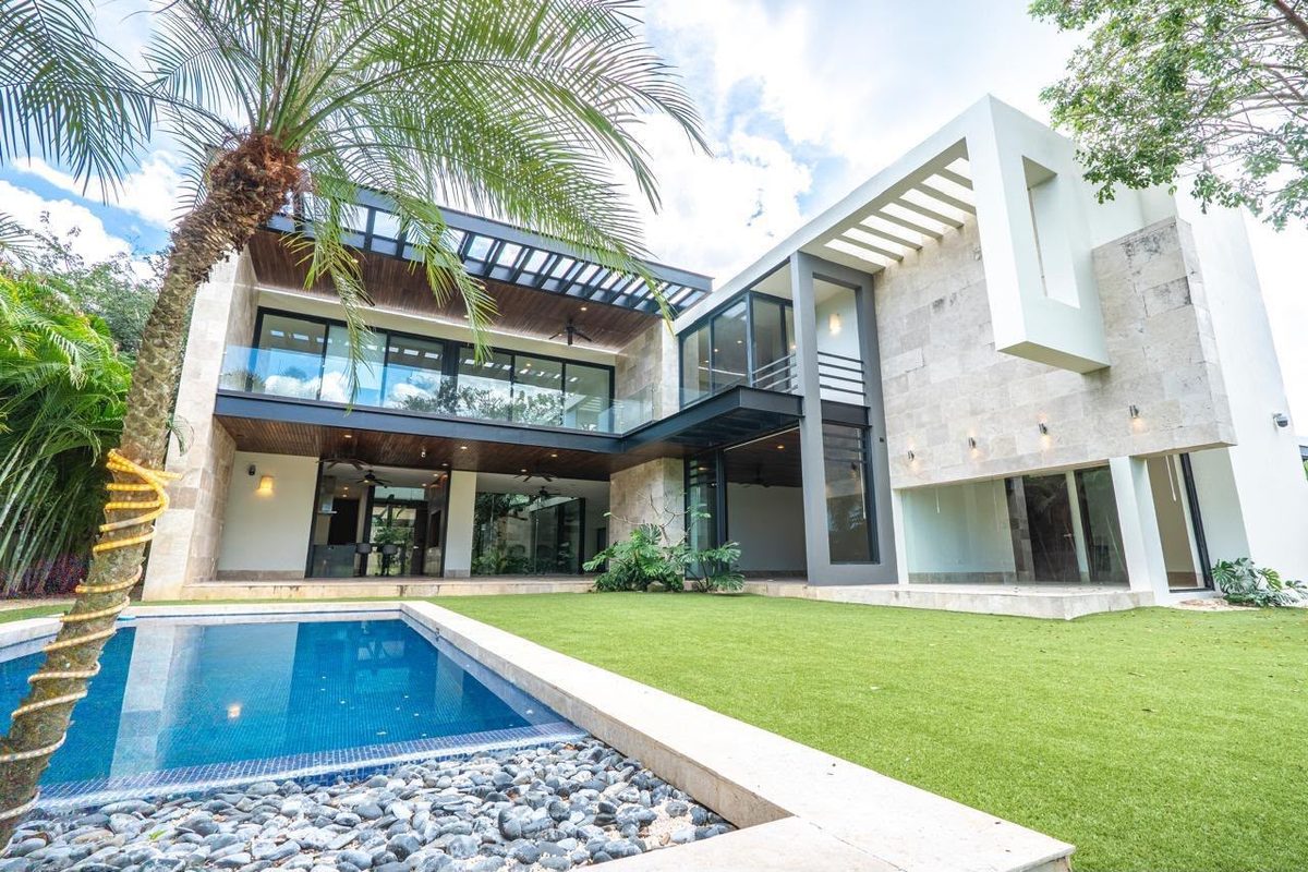 Casa con vista al campo de golf en Yucatán Country Club · 2