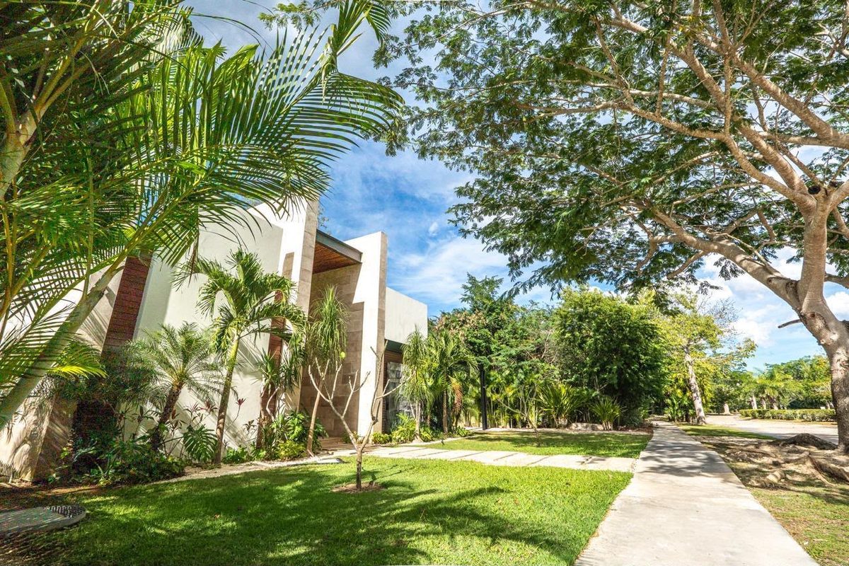 Casa con vista al campo de golf en Yucatán Country Club · 3